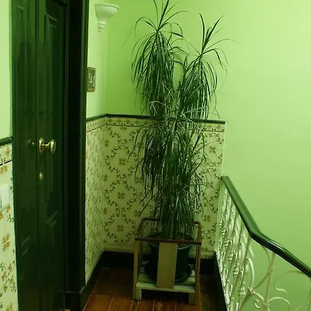 Hostel Be My Guest Lisbon