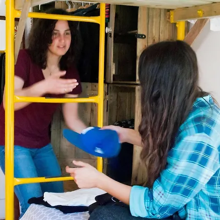 אכסניה Be My Guest ליסבון